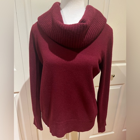 Banana Republic Removable Neck Cashmere/Wool blend Rich Red Sweater - Picture 3 of 11